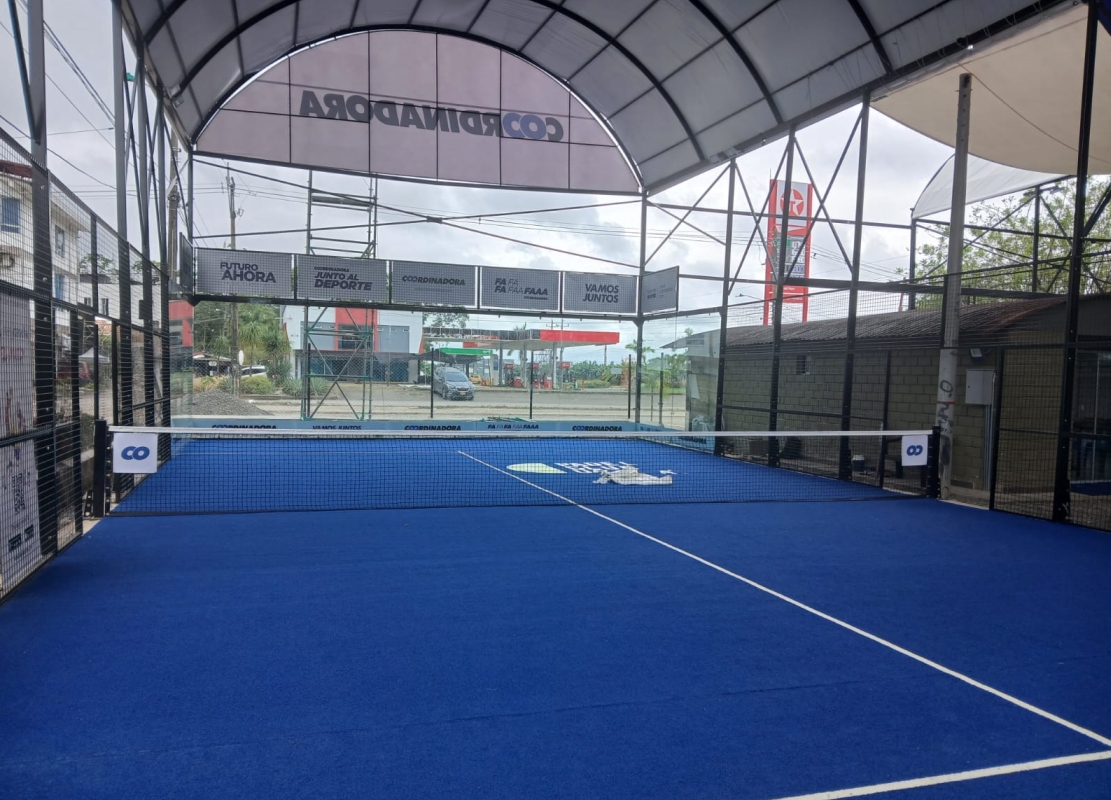 Notas en canchas de padel cubiertas