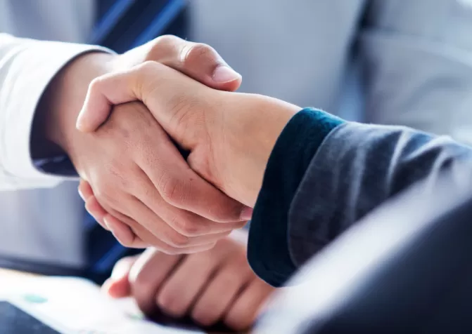 Asociado con lo mejor