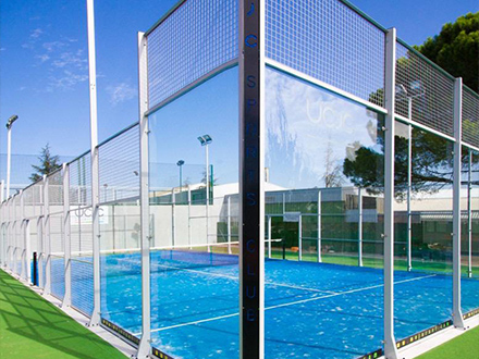 Padel FX-P02Q en los resorts y hoteles franceses