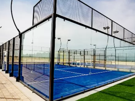 Proyecto Open-View Padel Court FX-P02Q en Francia