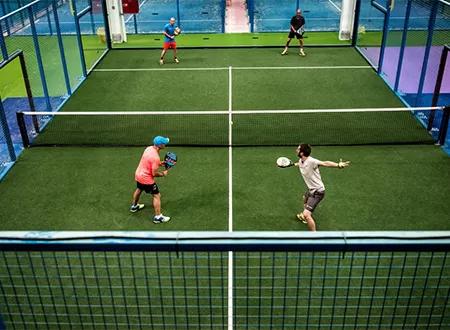 ¿Cuáles son los tipos de cancha de tenis de Padel? Tipos, costos y características