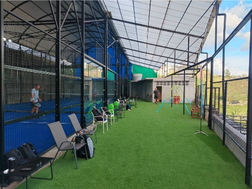 Venezuela Rooftop Padel Club elige las canchas P05 de Fortune
